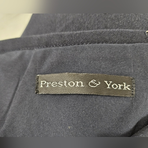 PRESTON & YORK Navy 3/4 Length Skirt - Picture 3 of 5